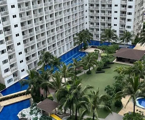Cozy Luxe 55 Inch 4k Ultra Tv And Amenity View Manila